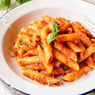 L - Penne Pomodoro & Basilico Pasta