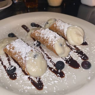 Cannoli Trio