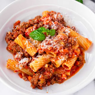 L - Pasta Bolognese